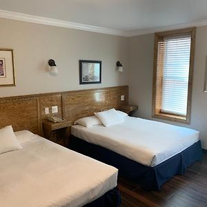 Classic Quadruple Room